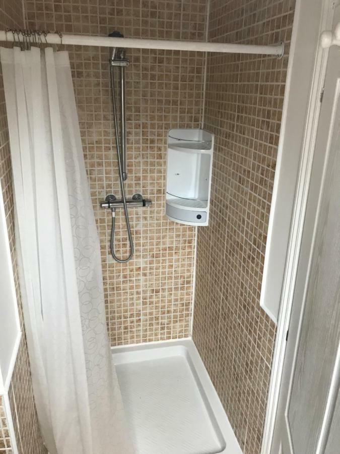 Le Noyer Lithaire Exterior foto